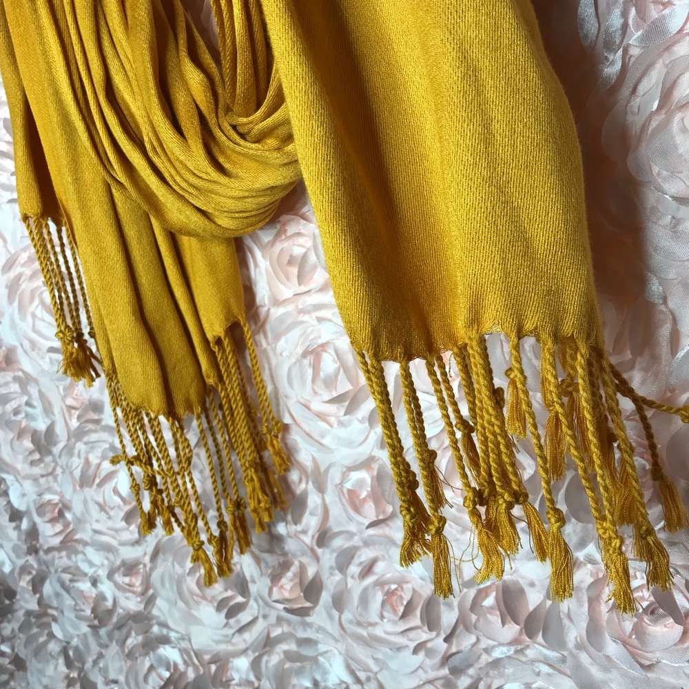 Scarf - Picture 2 of 3